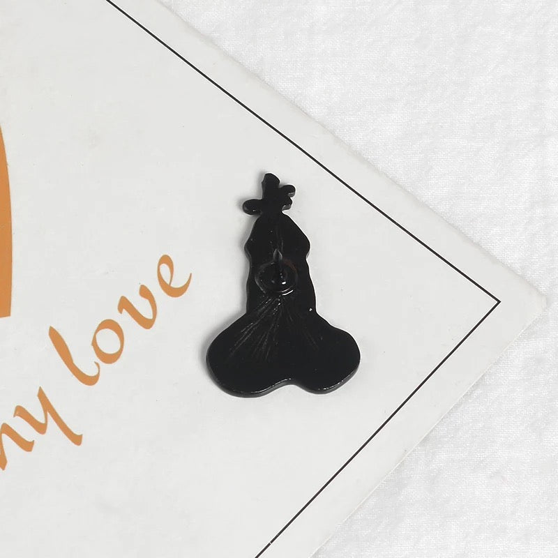 Bust Pin