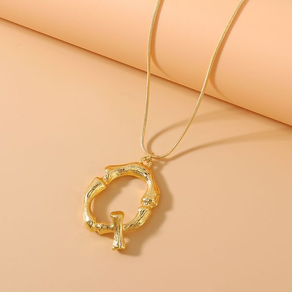 Bamboo Q Pendant w/ chain